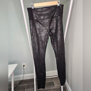 Athleta stirrup legging - size M